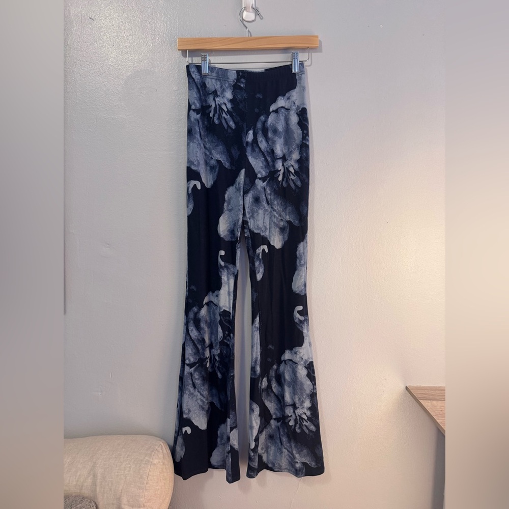 Reformation Navy and Light Blue Floral Pants